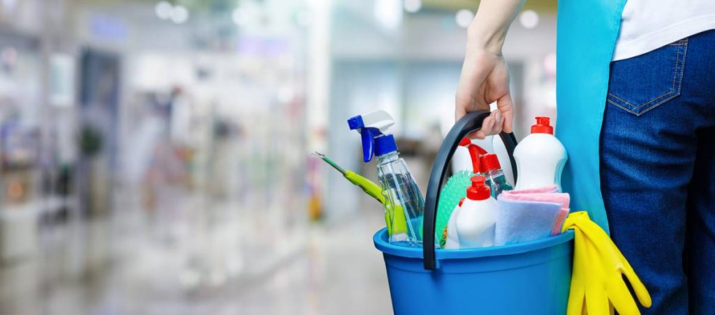 Auxiliar de limpeza: erros para evitar
