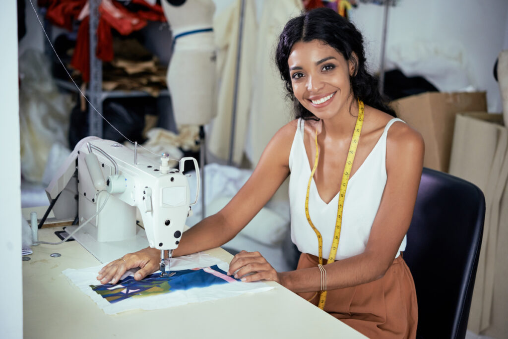 Aprimore as habilidades de costura e artesanato com curso online e gratuito