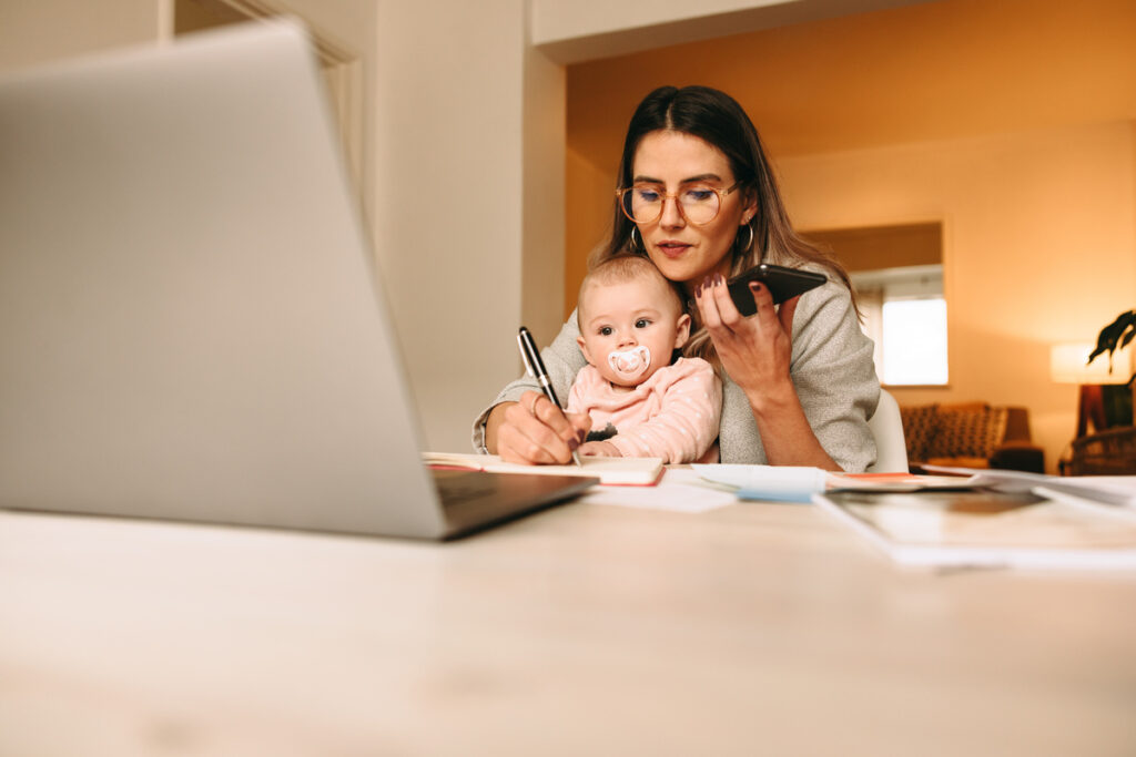 Qual é o futuro das mães no mercado de trabalho?