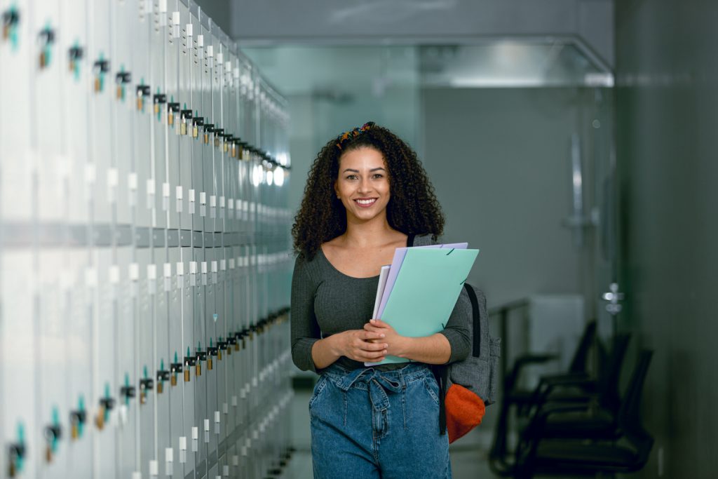 Concluiu a formação acadêmica? Saiba como atualizar o currículo