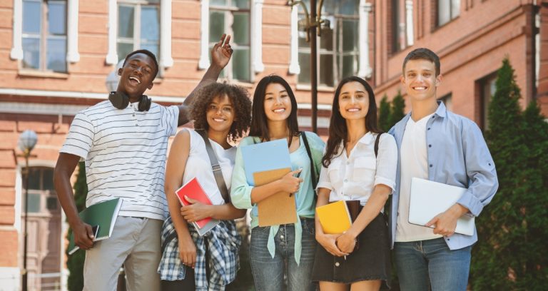 Tipos de bolsas de estudo: entendendo as diferenças e escolhendo a melhor para você