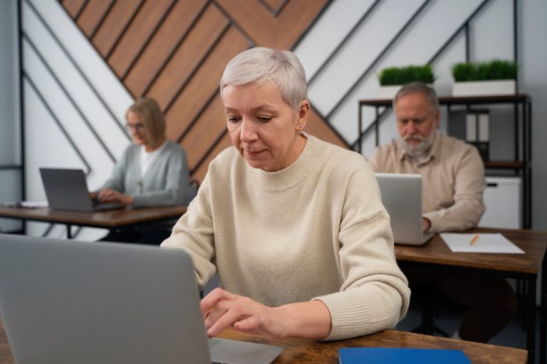 Cresce 63% a participação de trabalhadores 60+ no BrasilCresce 63% a participação de trabalhadores 60+ no Brasil