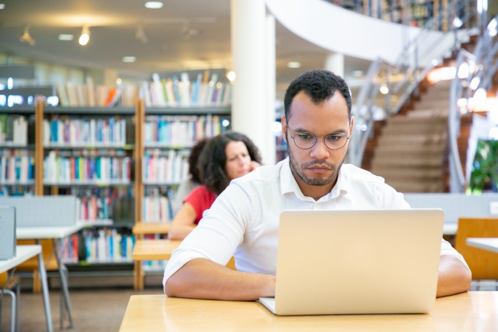 Univesp tem 370 mil oportunidades em cursos gratuitos