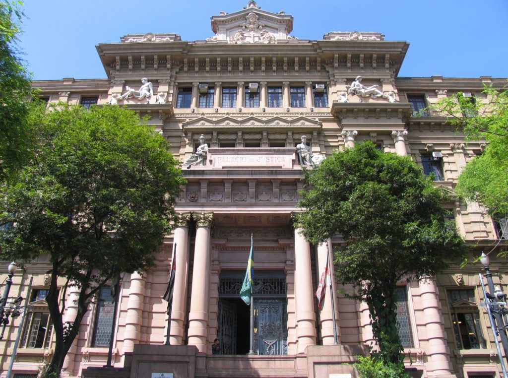 Concurso TJ-SP: edital para escrevente com salário de R$ 6,3 mil