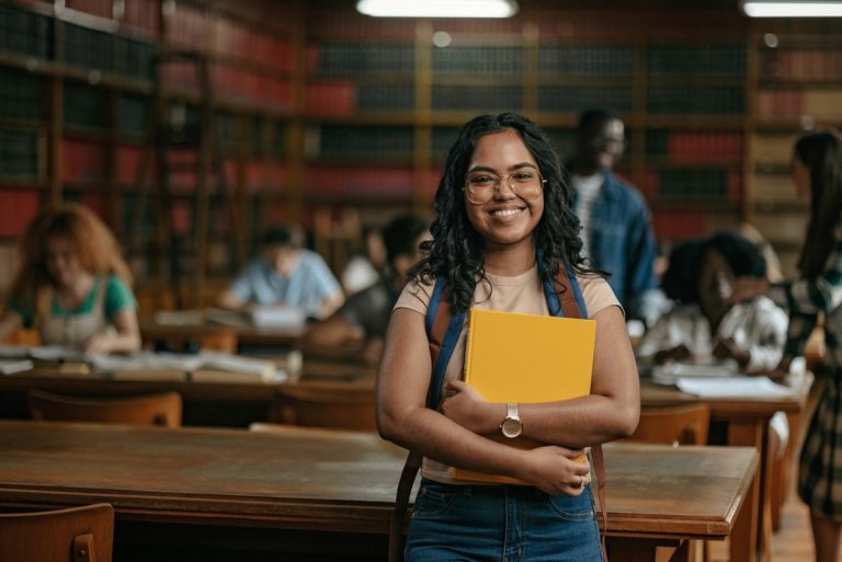 Cursos de curta duração ganham espaço e impulsionam carreiras técnicas