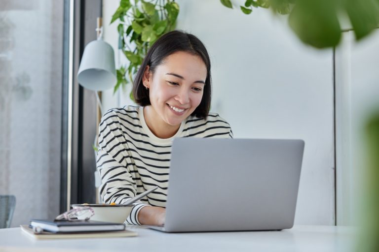 Mais de 300 cursos virtuais gratuitos na Cruzeiro do Sul