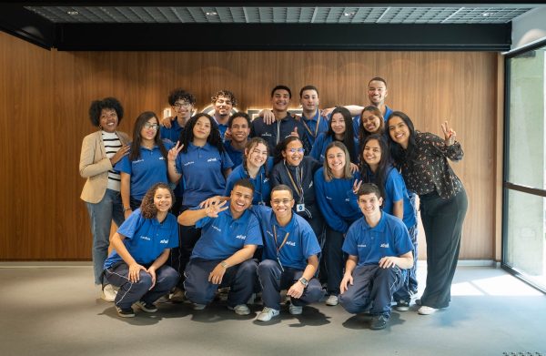 Curso gratuito para jovens na indústria da beleza