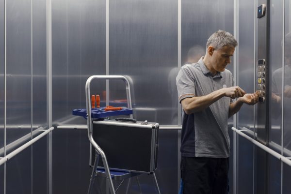 Atlas Schindler abre inscrições para curso de Manutenção em Elevadores