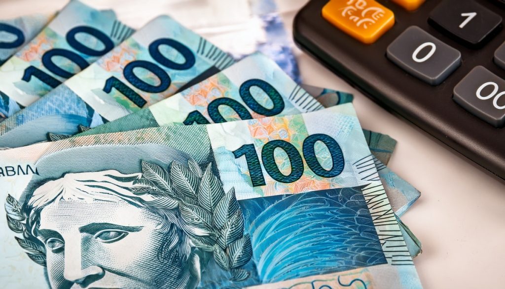 Governo federal anuncia novo valor do salário-mínimo para 2026