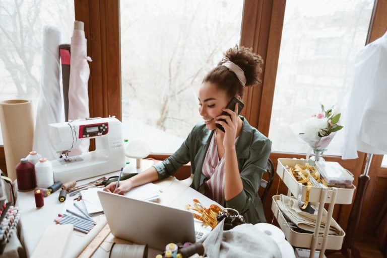 Qualifica SP lança curso gratuito de empreendedorismo feminino com a oferta de 5 mil vagas