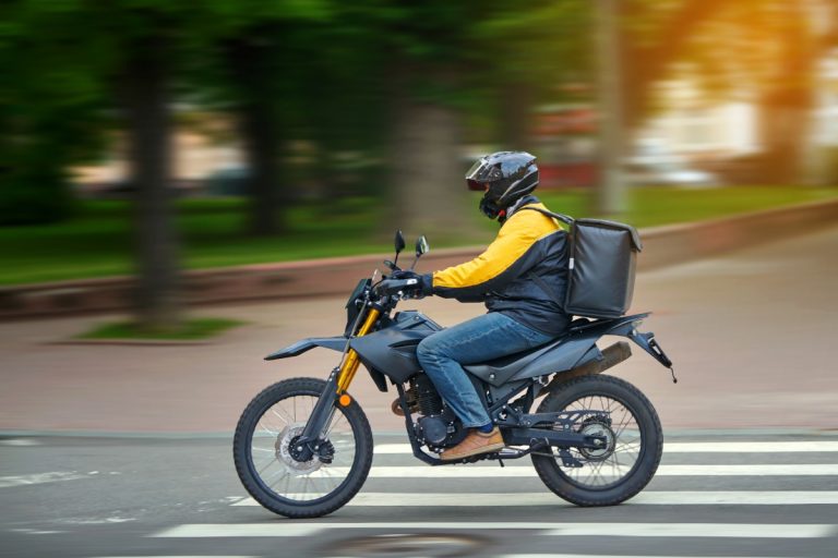 Setores que contratam motoboys além das plataformas de entrega