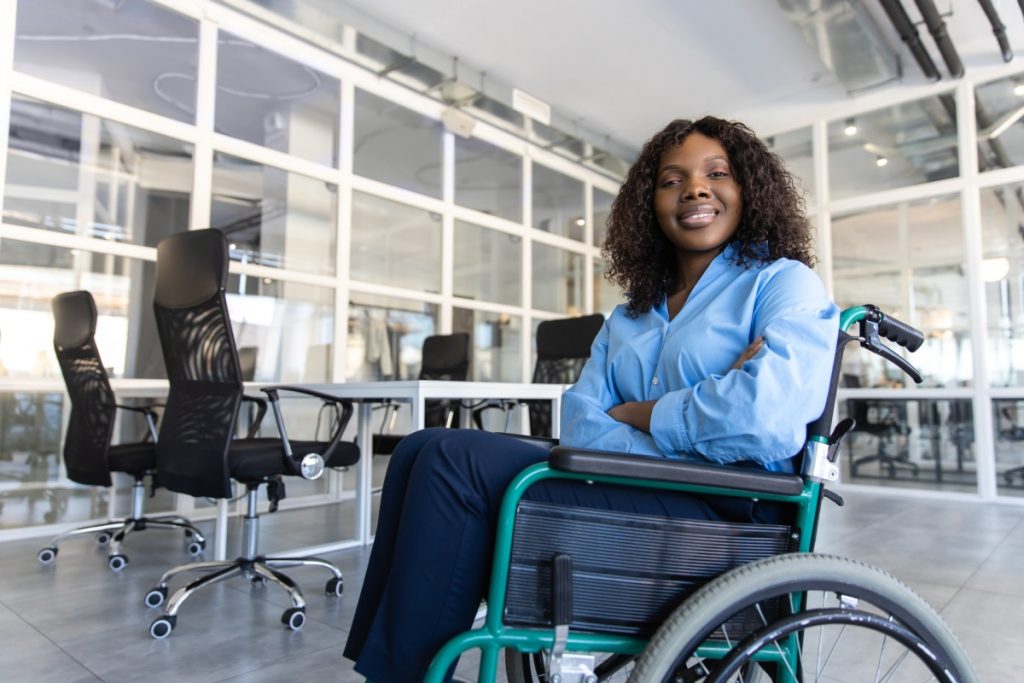 Governo de SP abre inscrições para curso gratuito de liderança e empoderamento para mulheres com deficiência