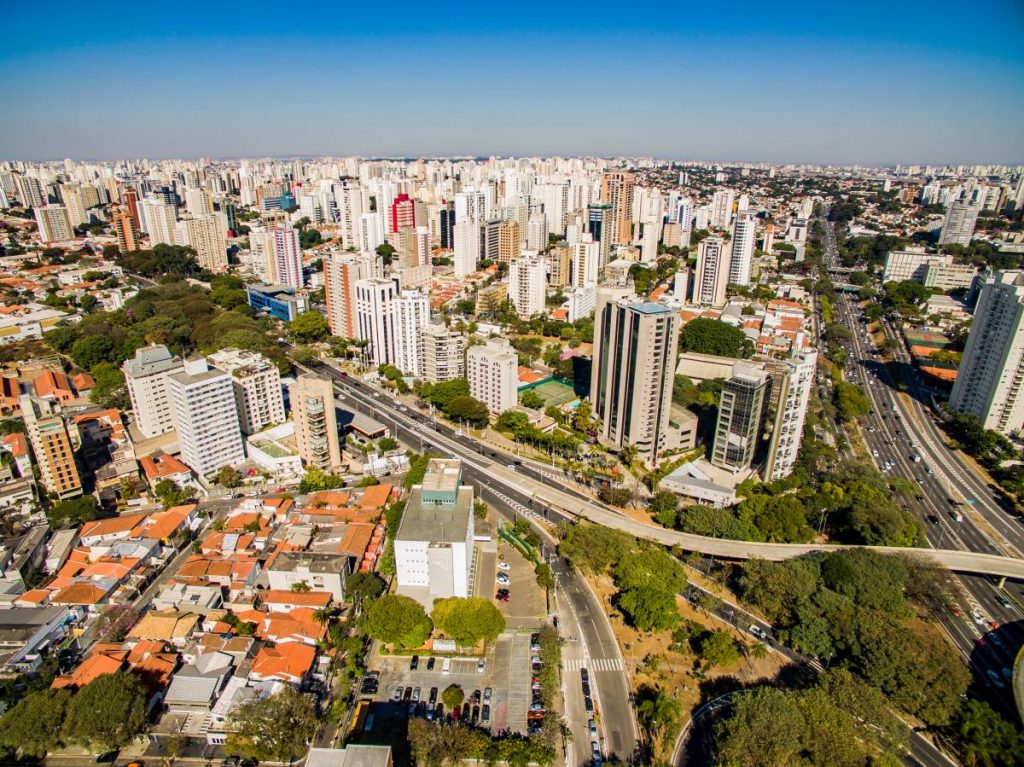 Bairros de São Paulo registram alta demanda de serviços e aquecem contratações