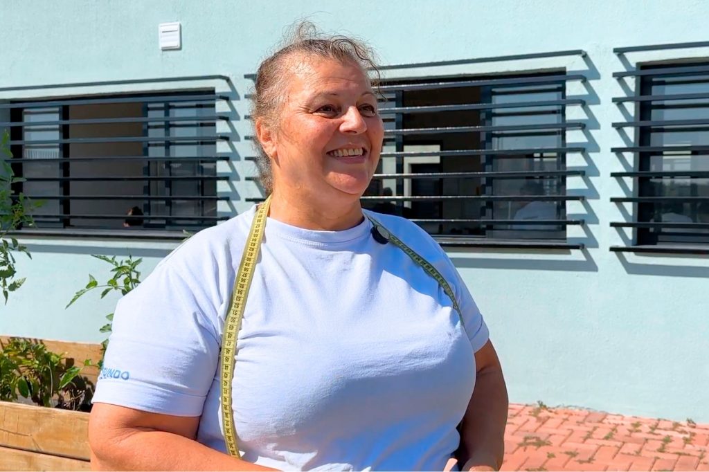 Recomeço aos 61 anos: cursos gratuitos ajudam moradora de SP a transformar a própria vida