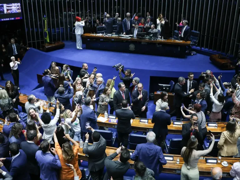 Fim da escala 6x1: veja quando as novas regras começam a valer